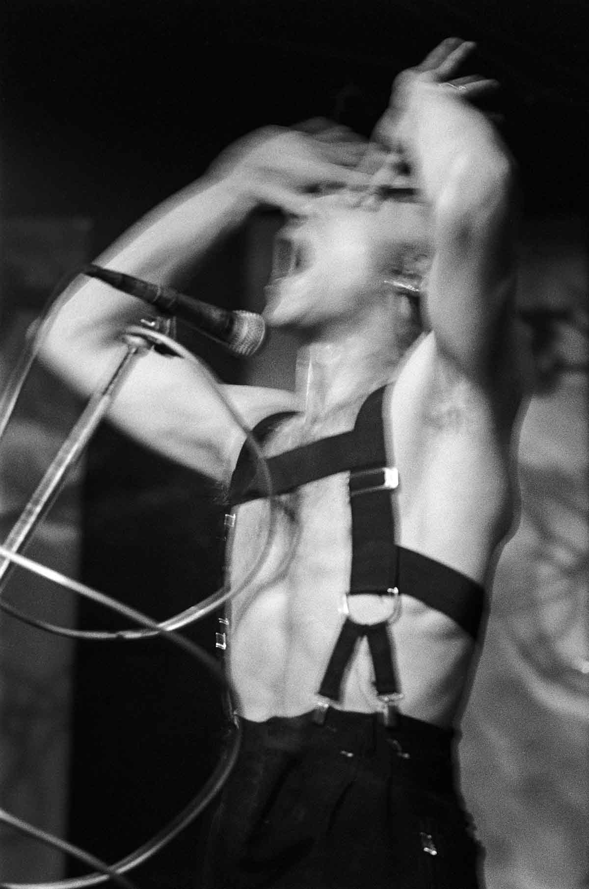 Live photos of experimental New Wave, Noise, Post-Punk, Industrial en Avantgarde bands inge-bekkers-photography-von-magnet-paard-van-troje-1989-live-alternative-bands-3378-fotografie
