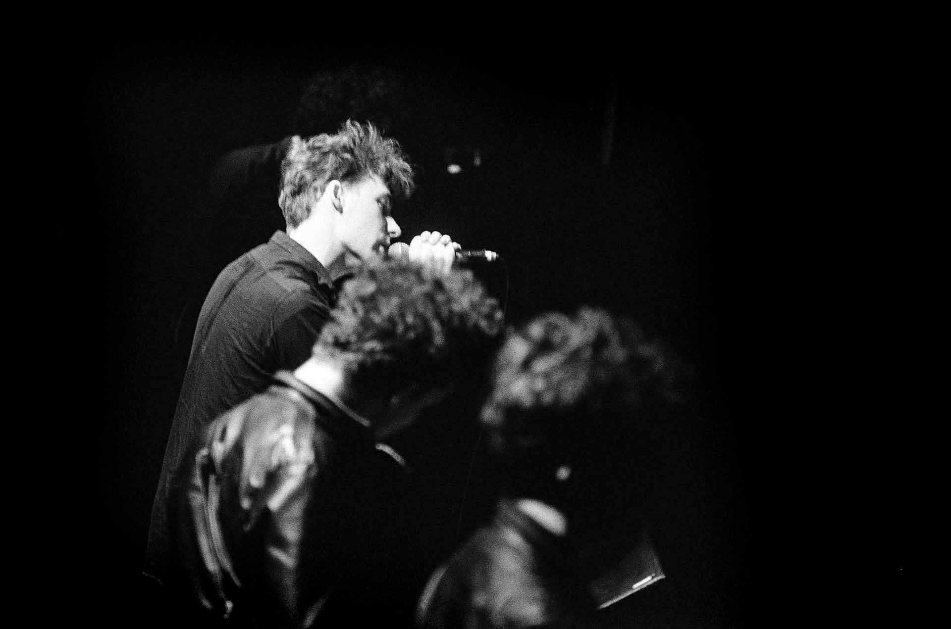 Live photos of experimental New Wave, Noise, Post-Punk, Industrial en Avantgarde bands inge-bekkers-photography-jesus-and-mary-chain-paradiso-live-alternative-bands-1956-fotografie