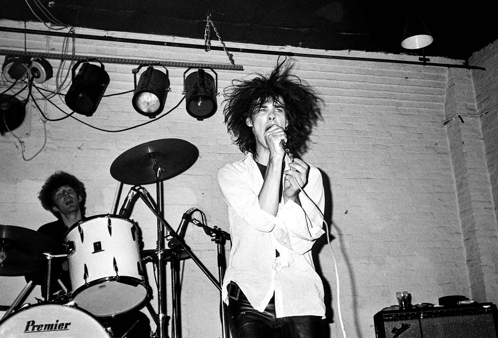 Live photos of experimental New Wave, Noise, Post-Punk, Industrial en Avantgarde bands inge-bekkers-photography-birthday-party-effenaar-live-alternative-bands-fotografie-0035