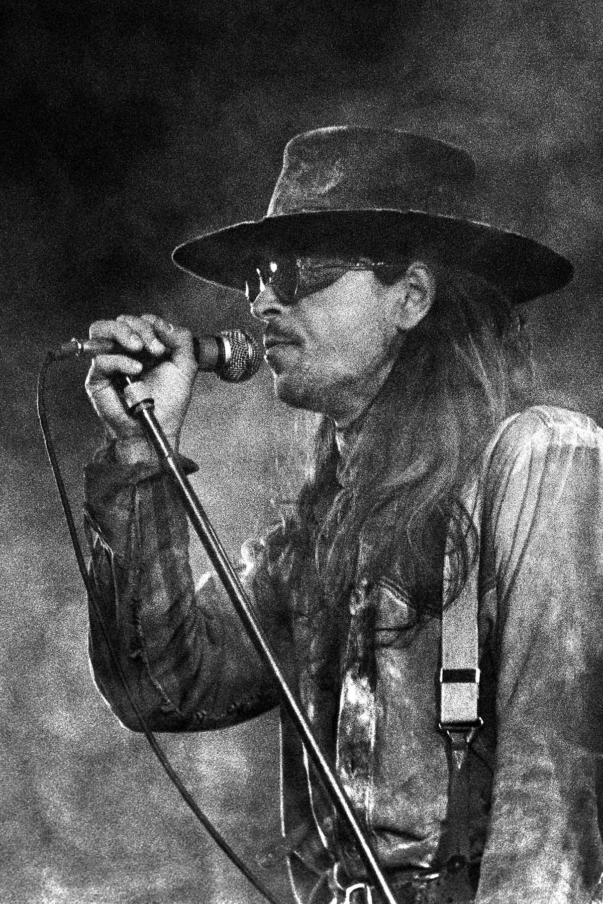 Live photos of experimental New Wave, Noise, Post-Punk, Industrial en Avantgarde bands inge-bekkers-photography-Fields-of-Nephilim-paradiso-live-alternative-bands-1889-fotografie