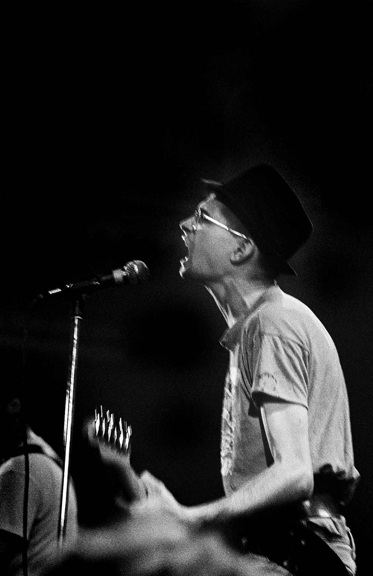 Live photos of experimental New Wave, Noise, Post-Punk, Industrial en Avantgarde bands inge-bekkers-photography-big-black-paradiso-live-alternative-bands-1828-fotografie