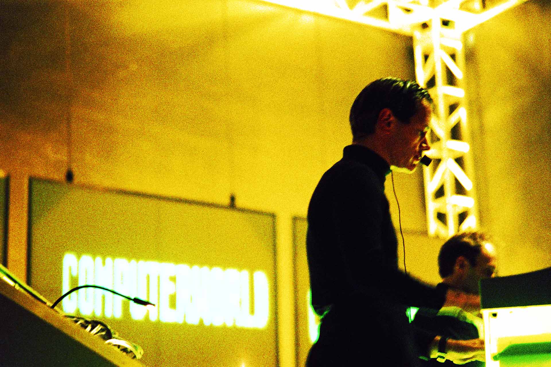 Live photos of experimental New Wave, Noise, Post-Punk, Industrial en Avantgarde bands inge-bekkers-photography-kraftwerk-vredenburg-utrecht-live-alternative-bands-6251-fotografie